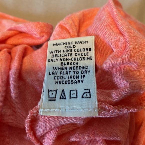 Max Studio low cut v-neck Top - Picture 7 of 7